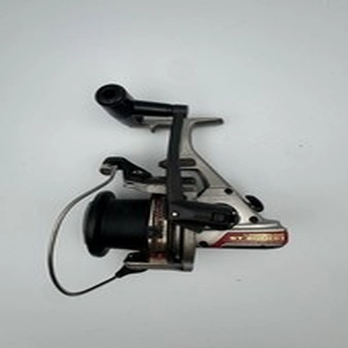 Daiwa Longbeam St2000h Fishing Reel Emblem Ss Gs
