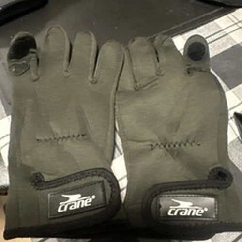 Crane Green Neoprene Fishing Gloves L/XL