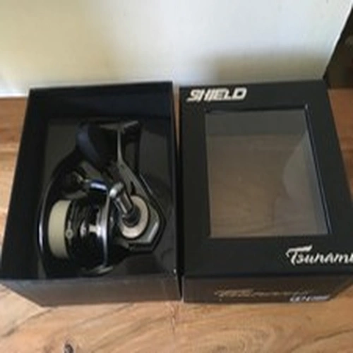 Tsunami Shield 3000 surf spinning reel with original box