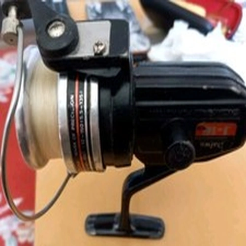 Vintage Daiwa J-16 P Fixed Spool Fishing Reel. Very Good Condition. 