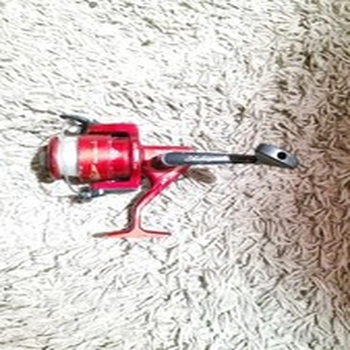 Shakespeare Firebird XT Fishing Reel in red - good working order