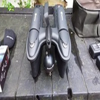 Ridge Monkey Hunter 750 Bait Boat with Carry Bag