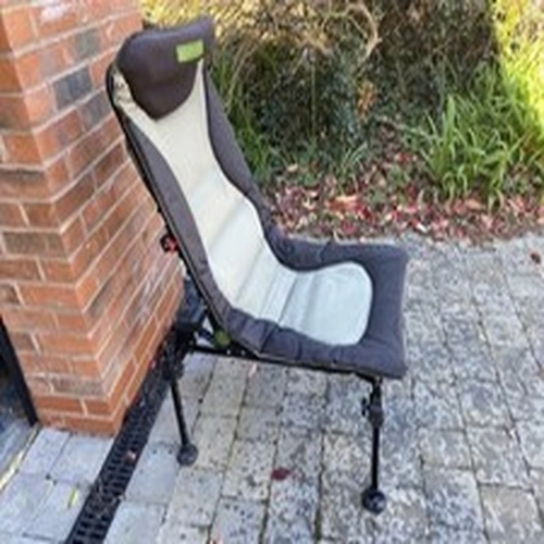 Korum  Fishing Accessory Chair with Barrow kit