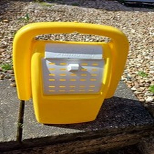 Flambeau live bait bucket used