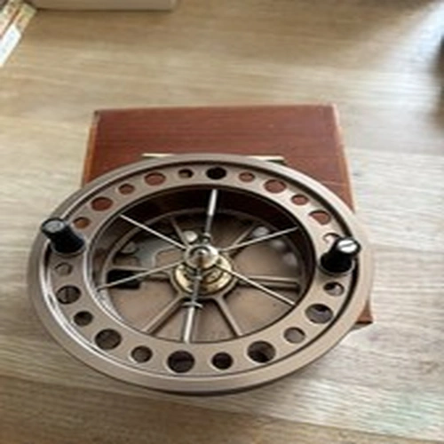 Jw Young Purist 2051 Centrepin  Reel