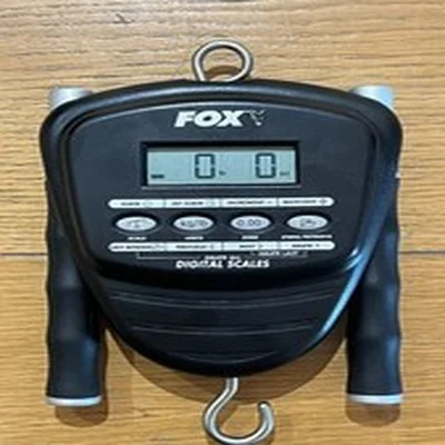 Fox Digital Scales, Black, 0-66lbs, includes hard case and batteries