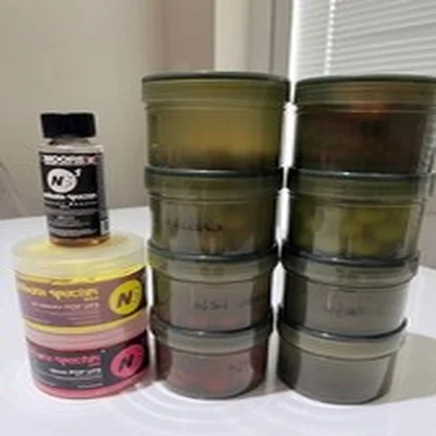 CC Moore NS1 Pop Ups Wafters in Ridgemonkey Hookbait Pots Carp Fishing Bait