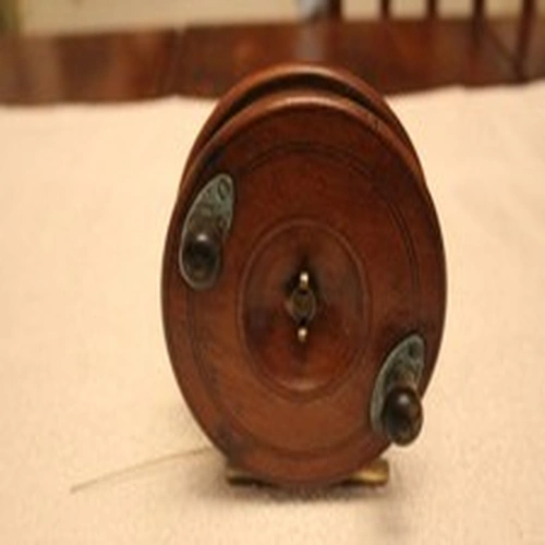 8.  5 " Wood and Brass Nottingham Starback Centrepin Reel