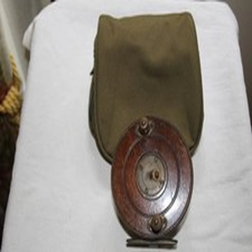 95. 4" Unnamed Wood and Brass Nottingham Starback Centrepin Reel