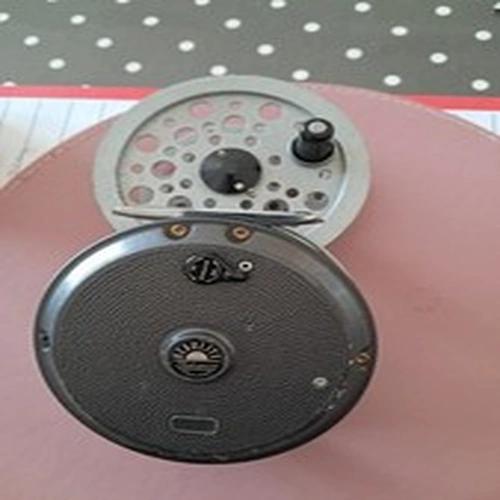 USED FISHING REEL SHAKESPEARE BEAULITE AND SPARE SPOOL