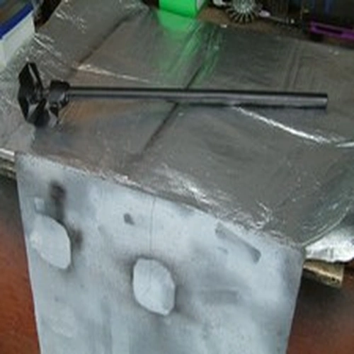 DIAWA FISHING BOX ( LEG ) WITH MUD FOOT.