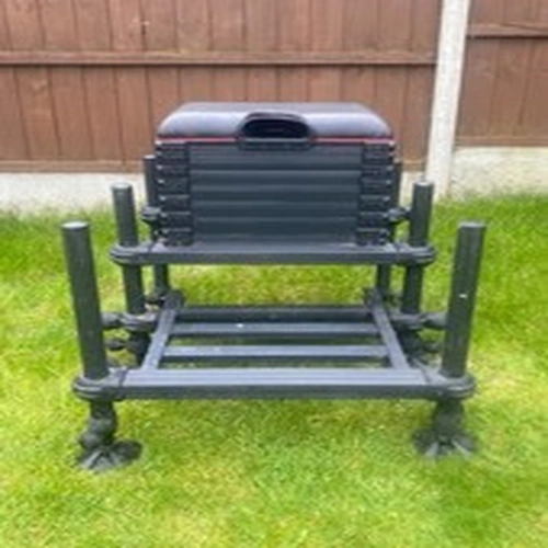 Daiwa d90 Seat Box - 36mm legs - great condition! - Match Fishing