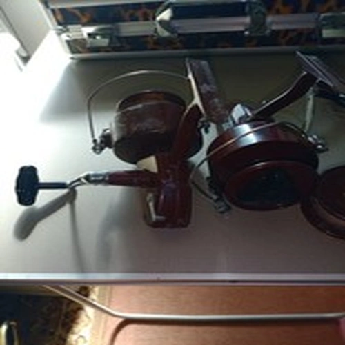 SHAKESPEARE VINTAGE  2018 BOAT / BEACH SPINNING REELS X 2 + SPARE SPOOL