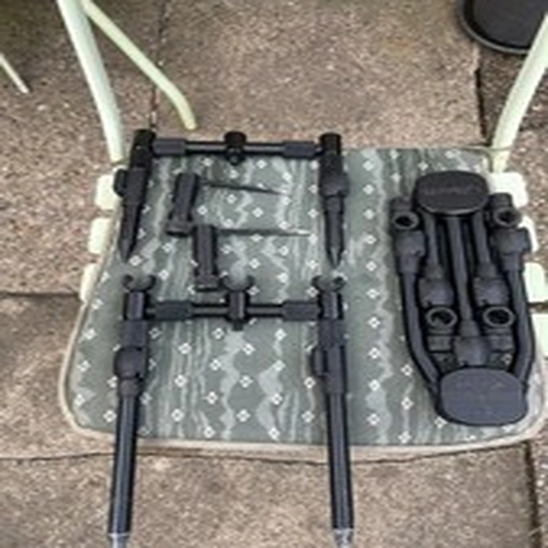 Fox 3 Rod Aluminium Adjustable Rod Pod with Buzz Bars & Banksticks Black