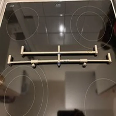 3 Rod Buzz Bars Solar Tackle, One Adjustable The Other Is Fixed, Good Quality.