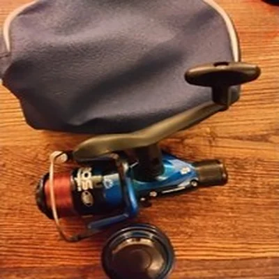 Hi-spinning SOL20 Fishing Reel Blue with Spare Spoon and Line Carp Fishing  1A