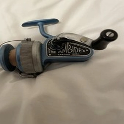 J.W. YOUNG & SONS THE AMBIDEX  VINTAGE CASTING FISHING REEL. Good condition.
