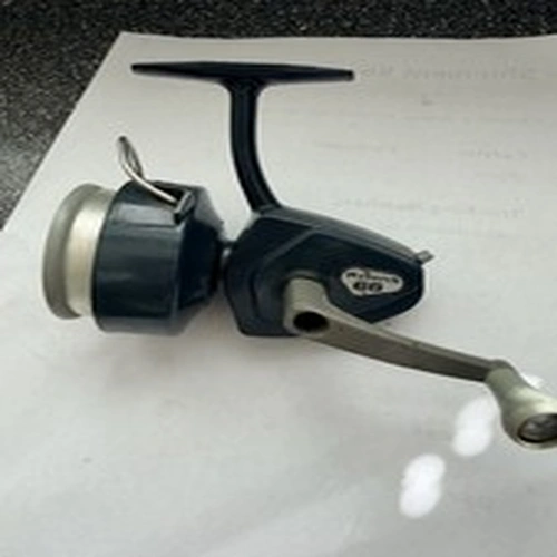 Monarch 66 Vintage Spinning Fishing Reel Made in England blue Metal