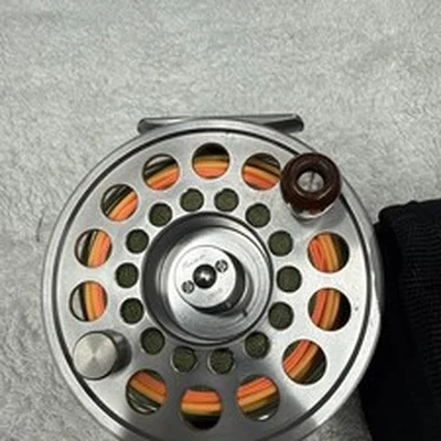 PFLUEGER TRION  4  1/8"  2858  FLY TROUT/SALMON/PIKE REEL. EXCELLENT WORKING CON