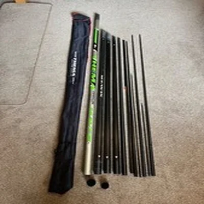 Maver 'THEMA' 9m Margin Pole - 20+ Elastics - 4 Top Kits - VGC (one repair)
