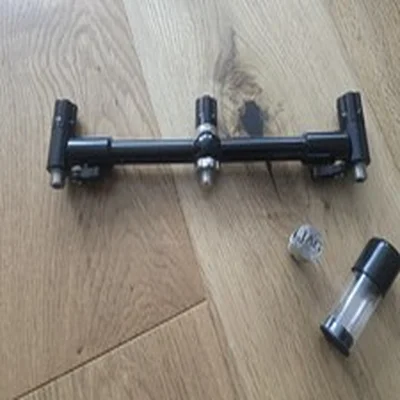 Jag Prolite Black 2 Plus 1 Adjustable front XL Buzz Bar carp tackle setup.