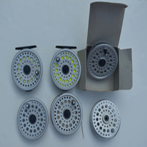 2 Ryobi 355 MG Super Light Magnesium Reels + 4 spare spools