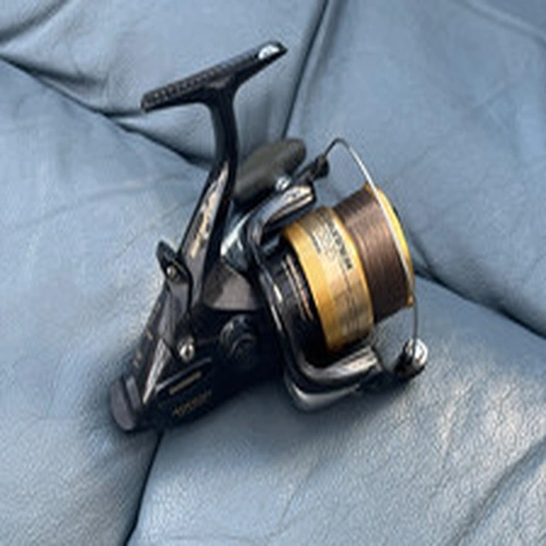 Shimano 'BAITRUNNER 4000D' Freespool Reel - Rare model in good condition