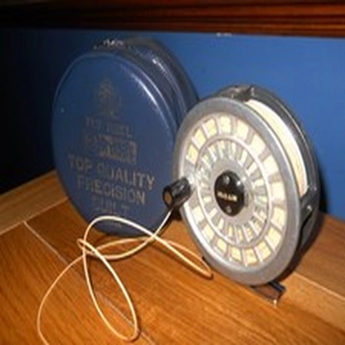 Vintage RYOBI 355 Fly Fishing Reel with Case & Line