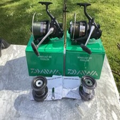 2 x DAIWA WINDCAST  BR 5500 LDA BIG PIT BAITRUNNER REELS & 2 x NEW SPARE SPOOLS.