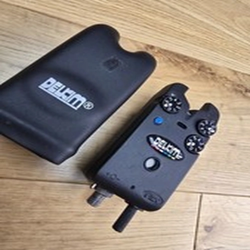 Delkim Txi Plus Blue bite alarm with hard case carp tackle setup