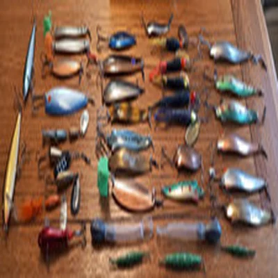 BIG JOB LOT OF LURES IN GARCIA LURE BOX ABU, RAPALA, FLYIN 'Cs' TOBY'S, DROPPENS