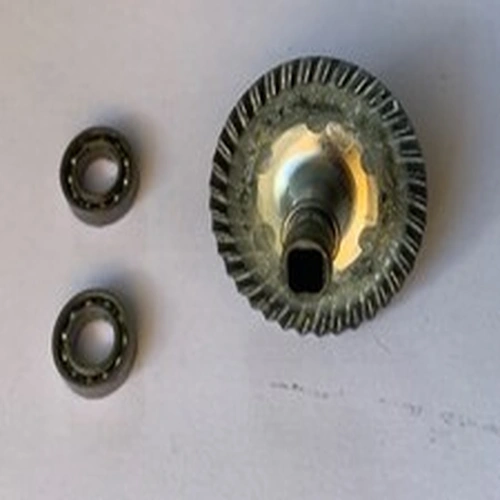 Shimano bait runner BTR5 drive gear and 2 bearings
