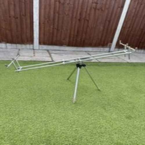Aluminium Tripod Rod Rest for Beach/Shore Fishing. Used.