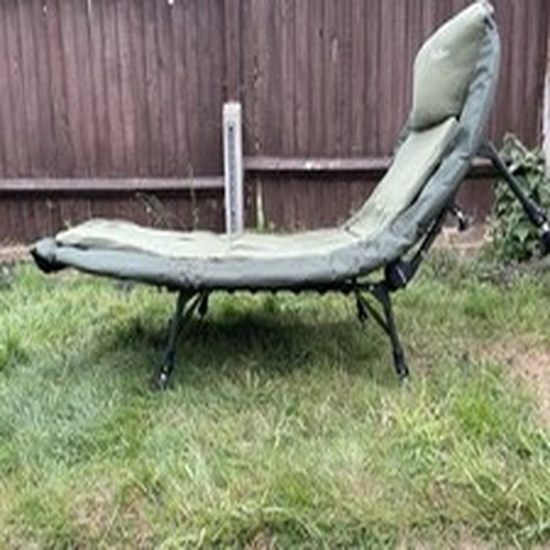 Prestige 6 Leg Fishing Carp Bed Chair with Removable Pillow And Center Cushion