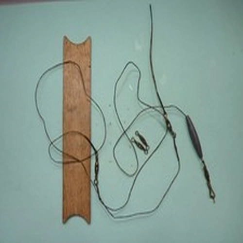 Vintage twisted gut, for salmon flies. Box swivels/links. Lures and flies.