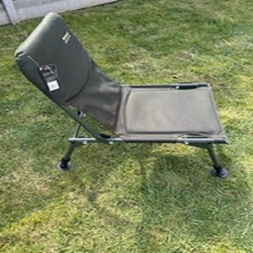 WYCHWOOD Green Padded  Fishing Chair With Extendable Legs Folds Up Easy Carry