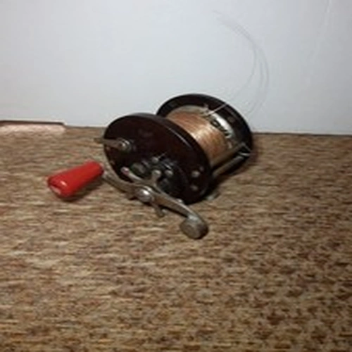 Penn No. 85 Vintage Bakelite Multiplier Saltwater Fishing Reel 