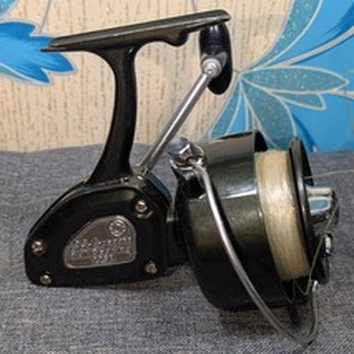 Shakespeare 2210 Vintage Ball Bearing Fishing Reel