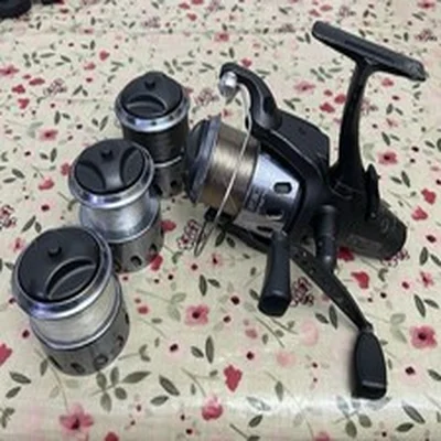 Fox Stratus FS 10000 Bait Runner Reel With 4 Spools
