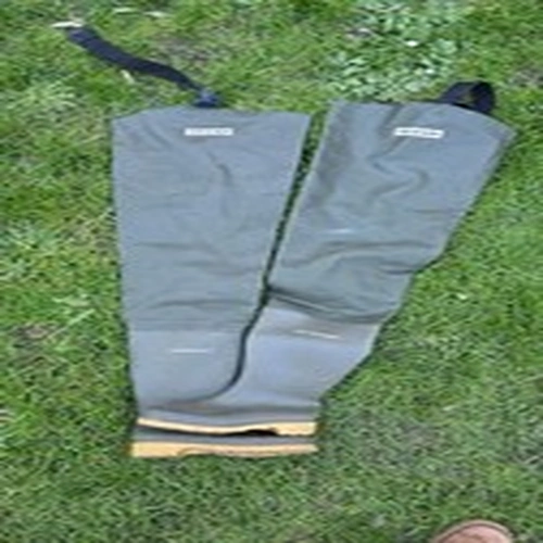 Dunlop Ocean Thigh Waders size 39 / 6 Khaki green