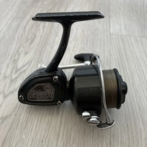 VINTAGE SHAKESPEARE 2200 BALL BEARING SPINNING FISHING REEL VGC