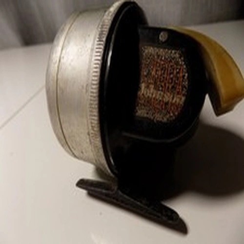 Vintage Johnson Sabra fishing reel , working