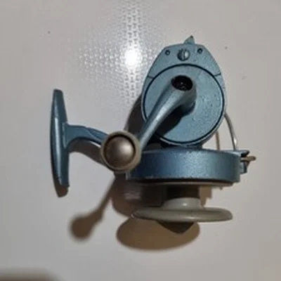 ViINTAGE ‘The MONARCH' Fixed Spool  Fishing Reel - nice condition 