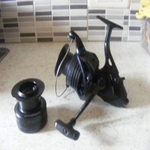 Okuma Dyna Drag XP 7000 DAXP Bait runner Feeder Reel with spare spool Carp River