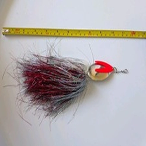 Large bladed bucktail spinner - Pike/Muskie