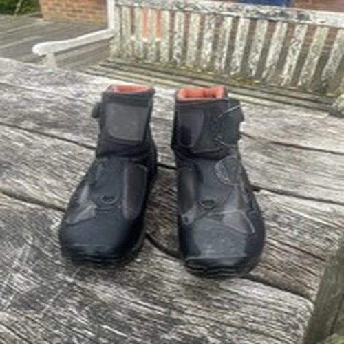 Simms BOA M1 Wading Boots Size 9 UK. Used Three Times Excellent Condition No Box