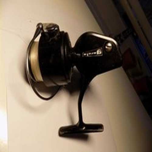 VINTAGE Spinning Fishing reel MITCHELL GARCIA 200 FRANCE , good condition