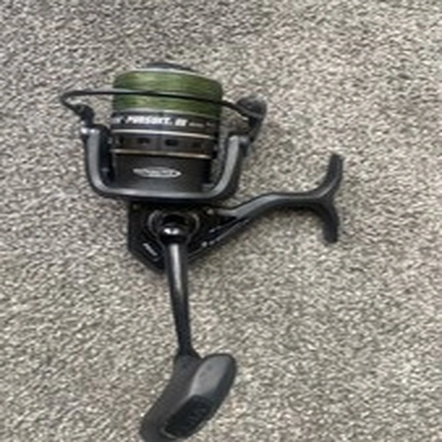 PENN PURSUIT III 4000 SPINNING REEL WITH  30lb DIAWA J BRAID GREAT CONDITION