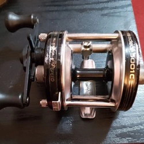 Abu Ambassador 5001c Baitcaster Reel