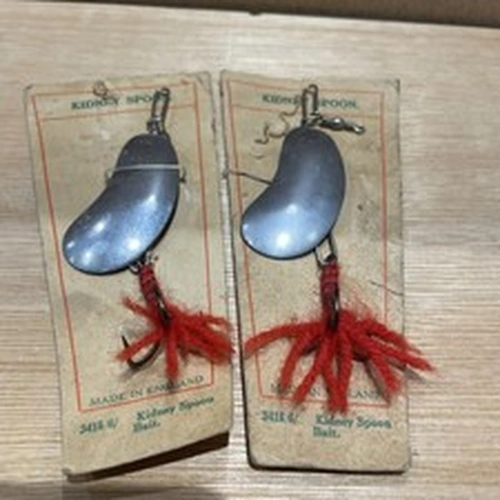 Vintage Collectors Fishing Tackle 2 Kidney Spoon Lures unused on card England
